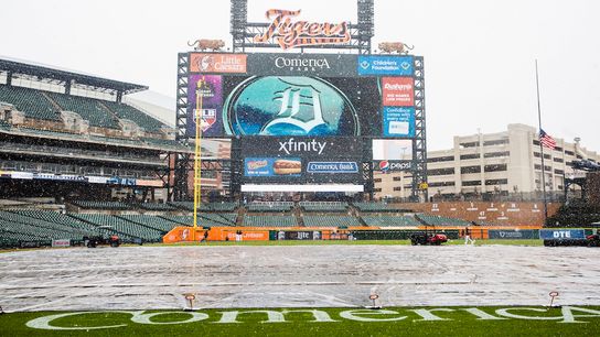 Tigers 5, Pirates 2, seven innings taken in Detroit (FINAL)